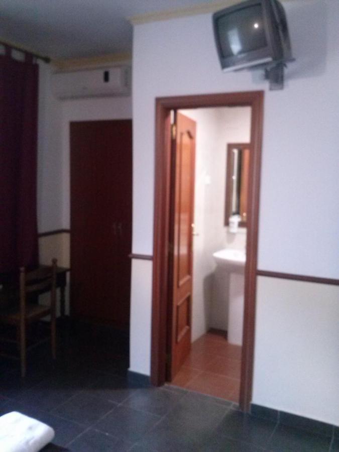 Pension El Cesar Cáceres Exterior photo
